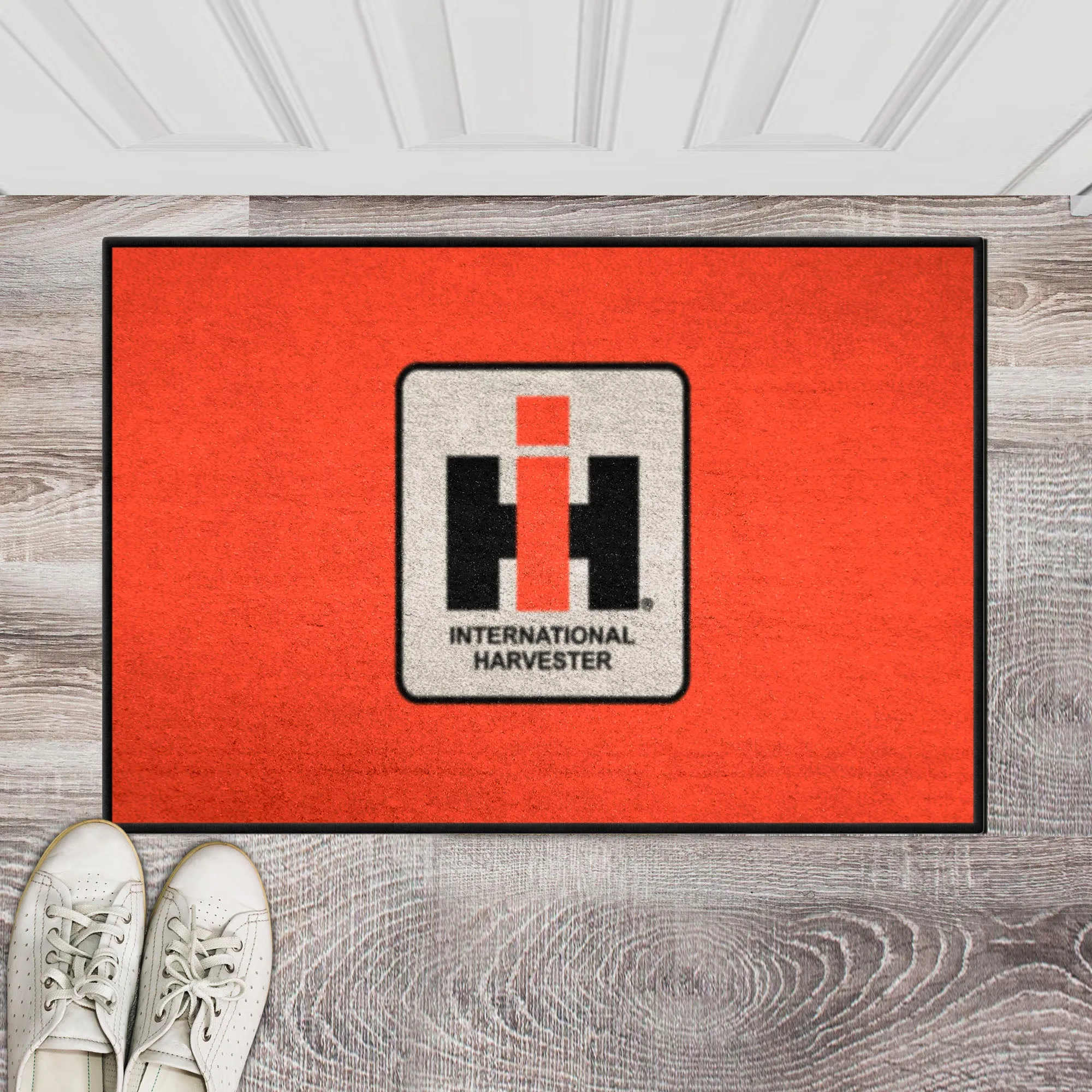 IH Red Carpet Floor Mat