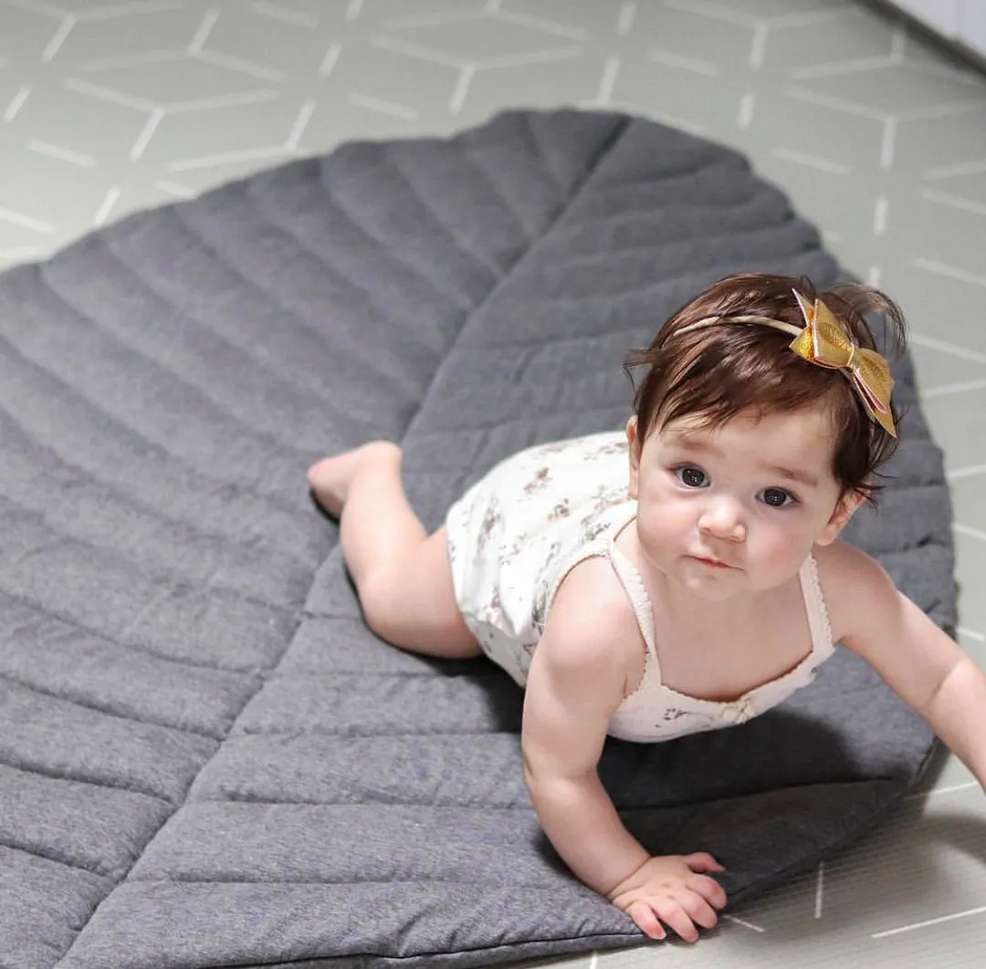 Leaf Cotton Playmat - Grey