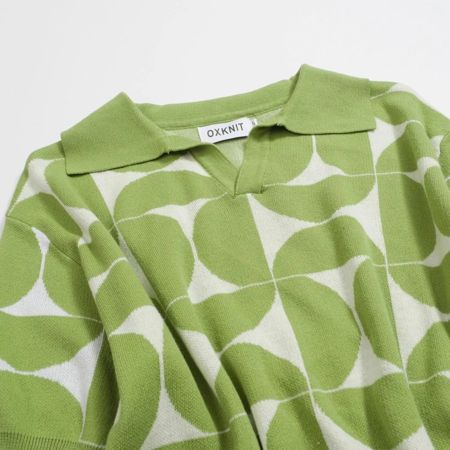 Men's Knitted Retro Poloshirt, 1960s Mod Style Vintage Pattern Short Sleeve Shirt V-Neck Green
