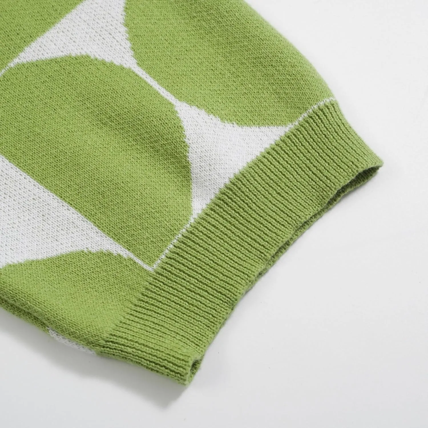 Men's Knitted Retro Poloshirt, 1960s Mod Style Vintage Pattern Short Sleeve Shirt V-Neck Green