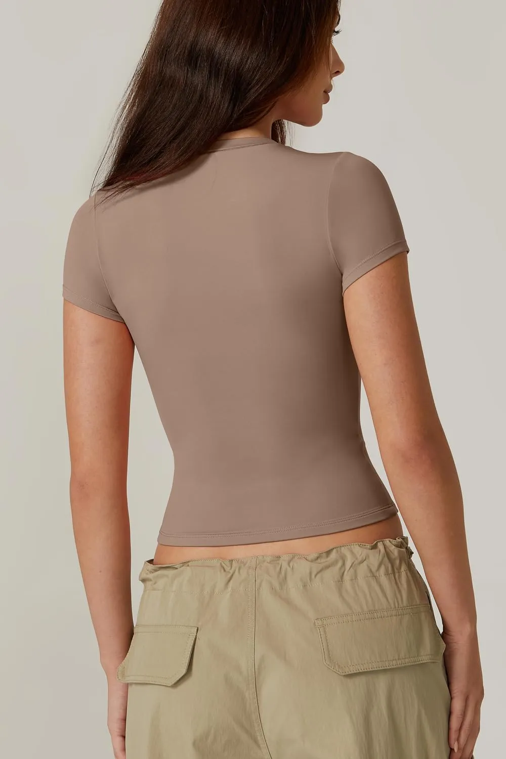 QINSEN Women's Crew Neck Short Sleeve Double-Layer Tops Basic Slim Fit Going Out T Shirt