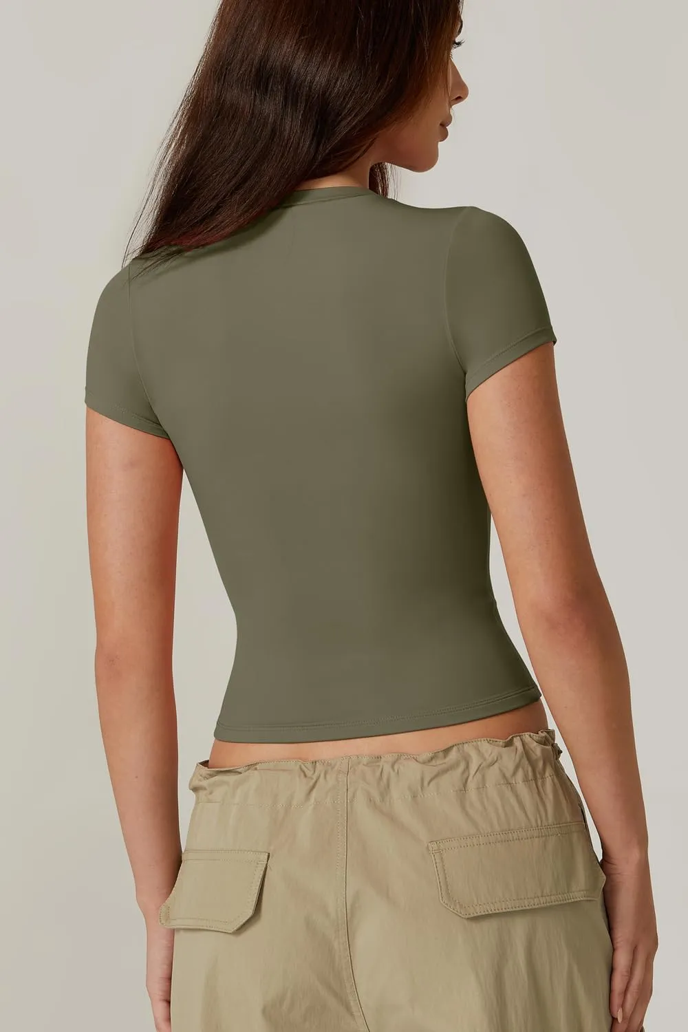 QINSEN Women's Crew Neck Short Sleeve Double-Layer Tops Basic Slim Fit Going Out T Shirt