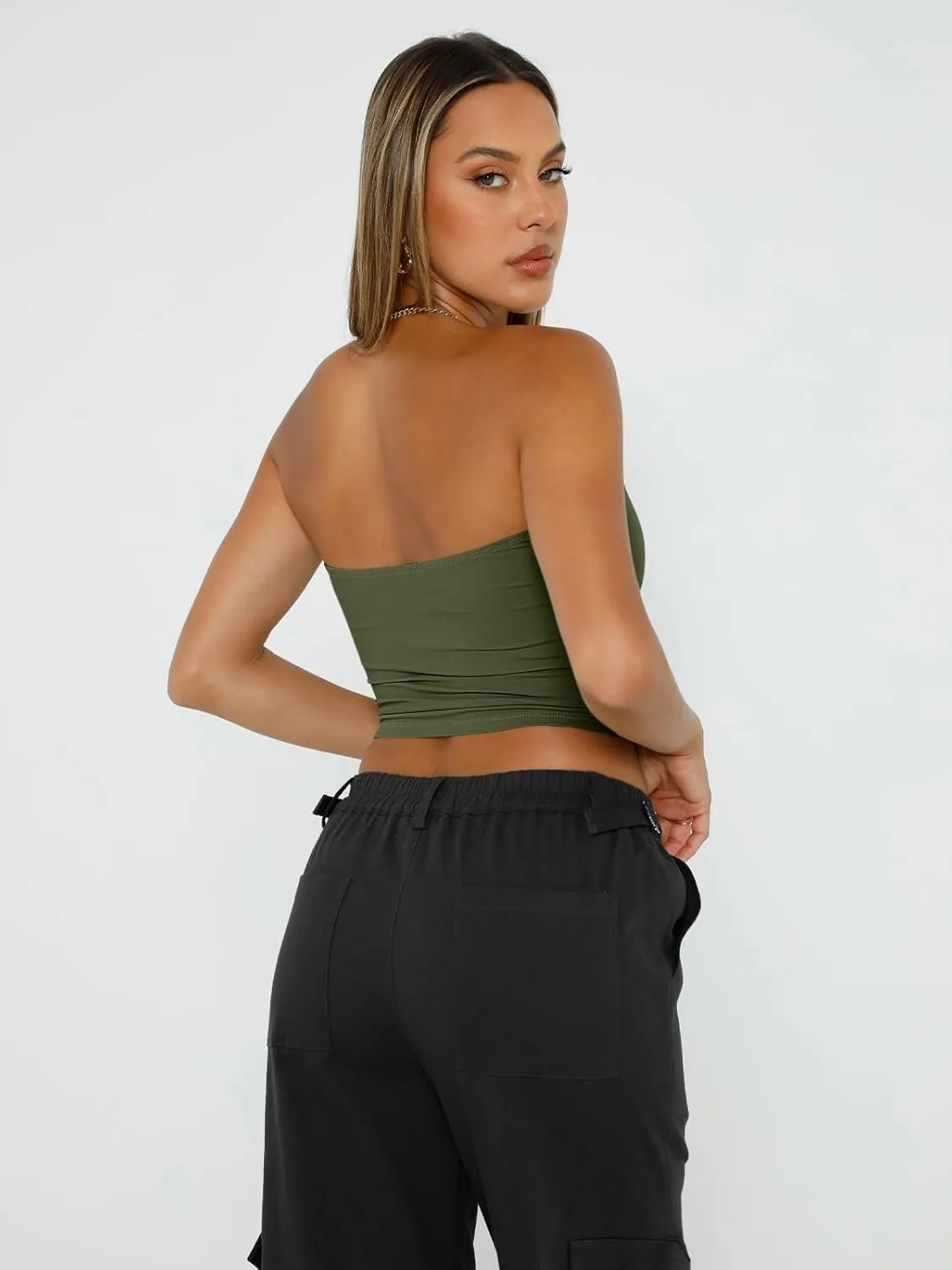 Trendy Queen Womens Tube Tops Strapless Crop Tops Basic Backless Sleeveless Bandeau Going Out Cute 2025 Summer Outfits